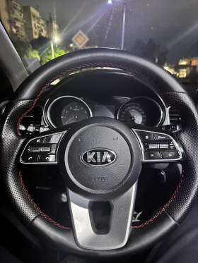 Kia Ceed, снимка 14 - Автомобили и джипове - 45829655