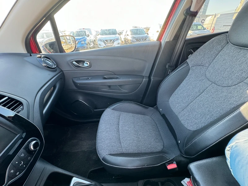 Renault Captur Intense, снимка 13 - Автомобили и джипове - 49563208