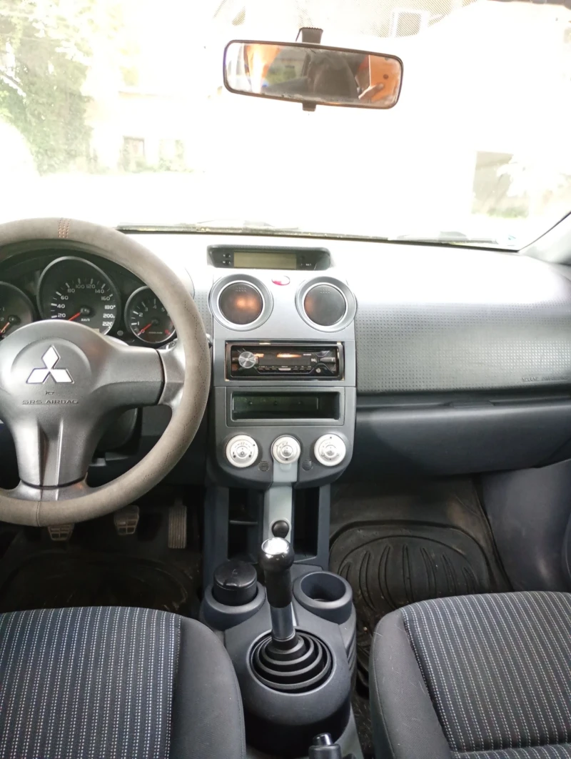 Mitsubishi Colt 1.1, снимка 6 - Автомобили и джипове - 52146934