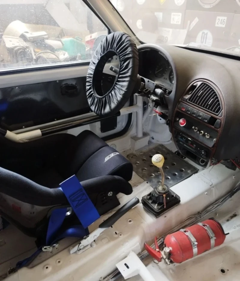 Citroen Saxo VTS 16v, снимка 10 - Автомобили и джипове - 52538405