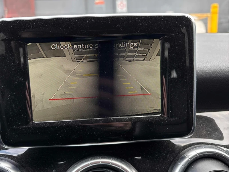 Mercedes-Benz CLA 250 * CARFAX * ЦЕНА ДО БГ, снимка 10 - Автомобили и джипове - 53469353