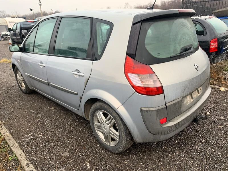 Renault Scenic II, 1.9dCI, NAVI, 2005 г., снимка 4 - Автомобили и джипове - 27407462