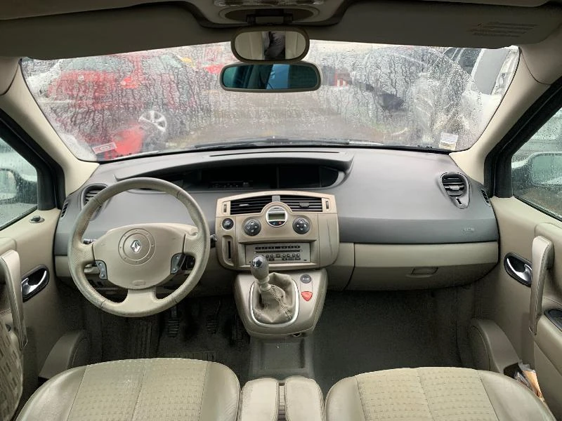 Renault Scenic II, 1.9dCI, NAVI, 2005 г., снимка 12 - Автомобили и джипове - 27407462