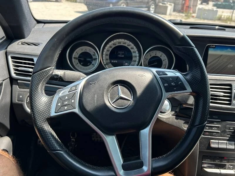 Mercedes-Benz E 400 * 4MATIC * 2 КЛЮЧА * КОМПЛЕКТ ГУМИ * CARFAX, снимка 10 - Автомобили и джипове - 55342611