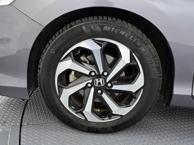 Honda Accord 2.4 9Th Generation, снимка 10 - Автомобили и джипове - 55750879
