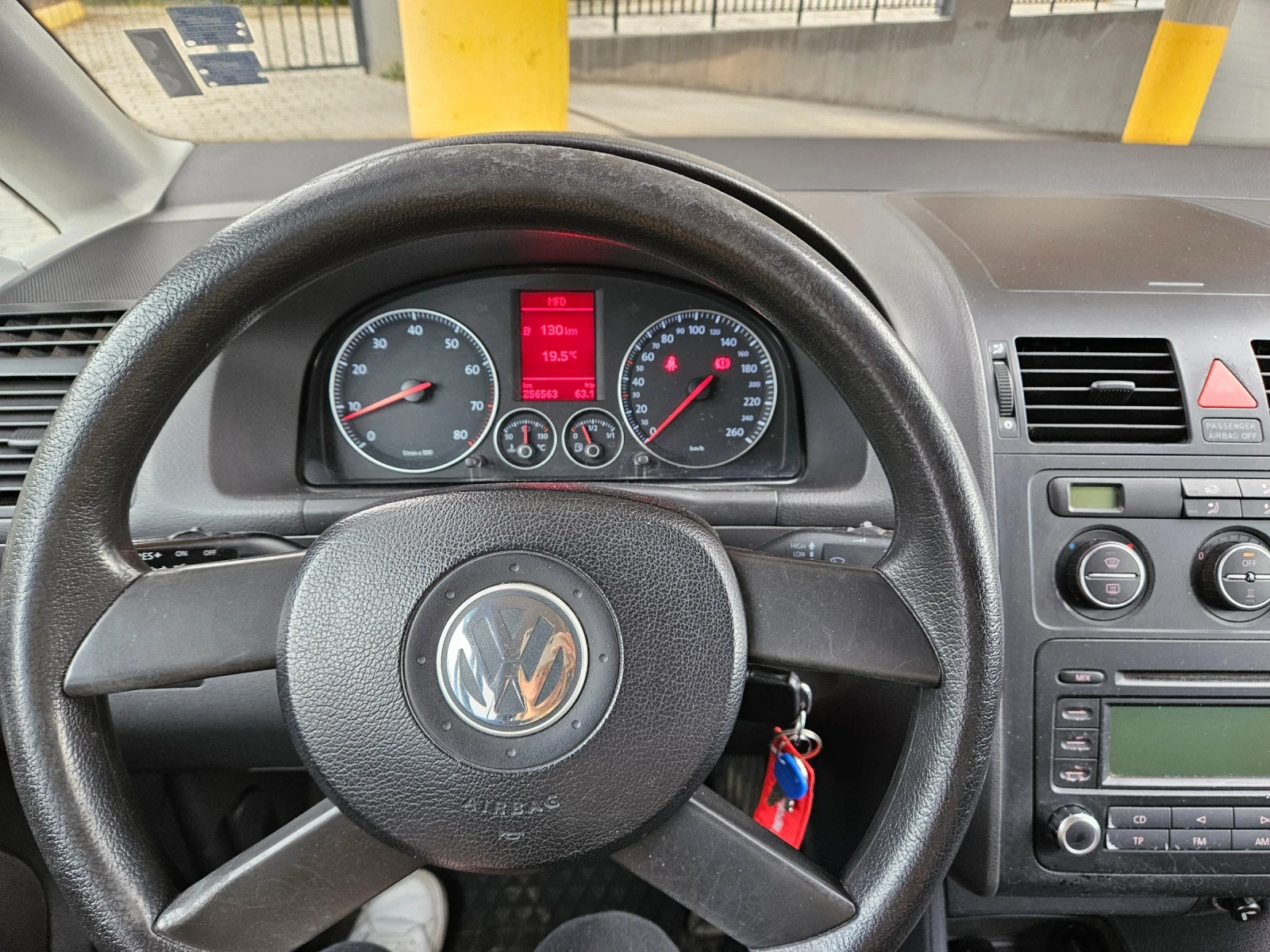 VW Touran  - изображение 10