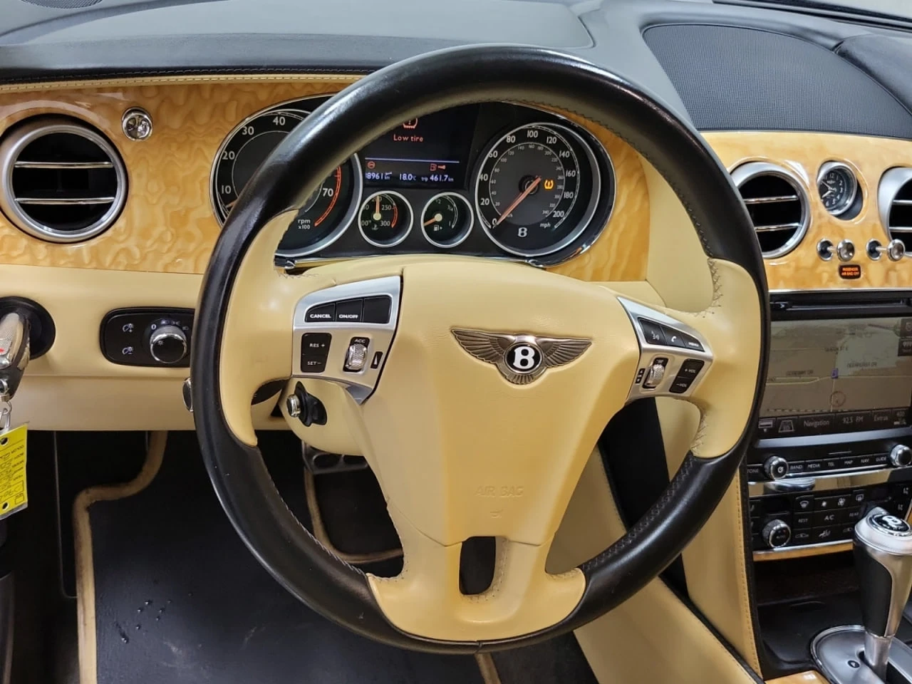 Bentley Flying Spur CARFAX* АВТОФИНАНСИРАНЕ БЕЗ ПЪРВОНАЧАЛНА ВНОСКА - изображение 10