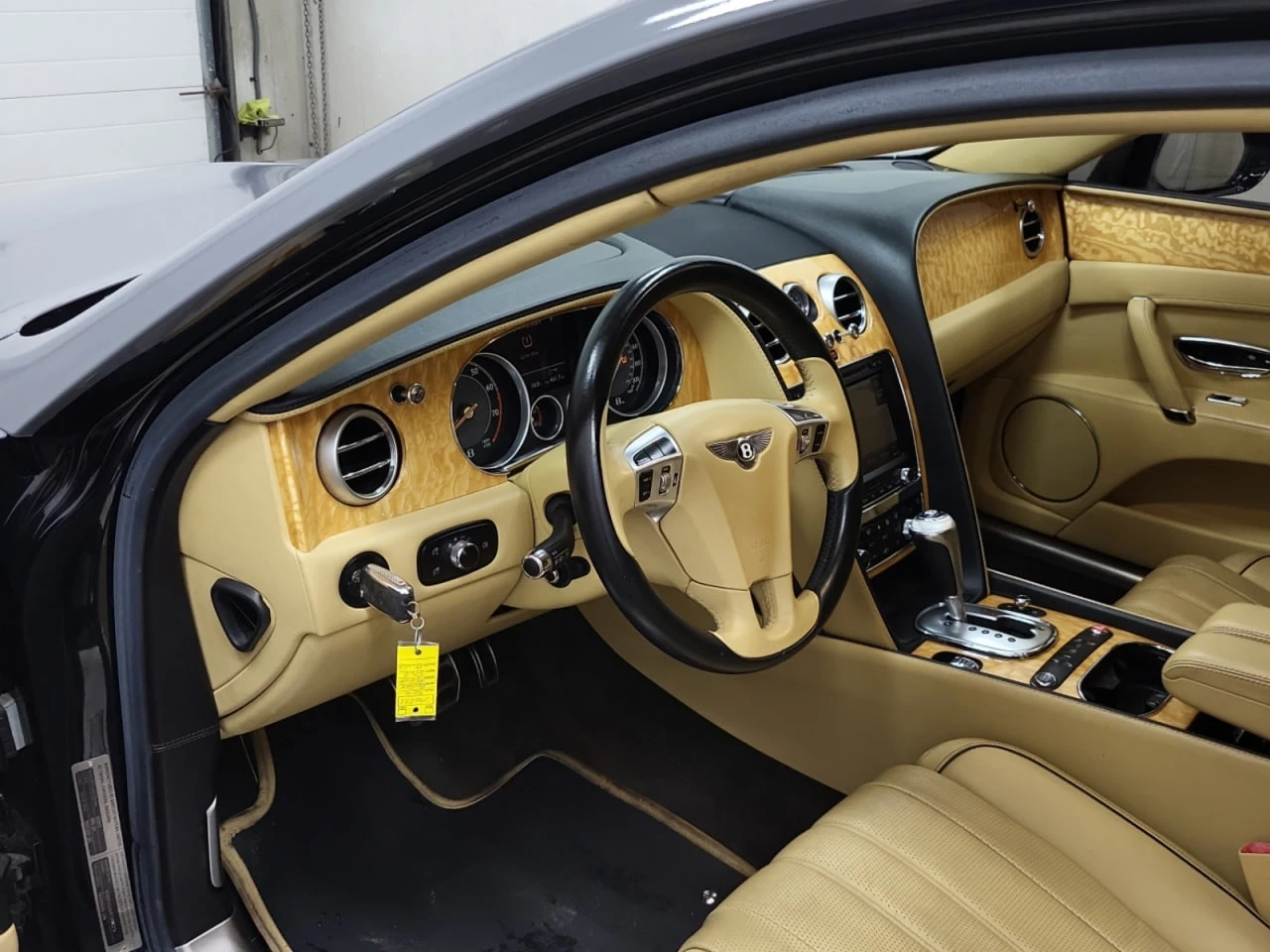 Bentley Flying Spur CARFAX* АВТОФИНАНСИРАНЕ БЕЗ ПЪРВОНАЧАЛНА ВНОСКА - изображение 8