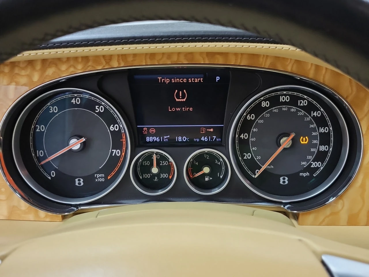 Bentley Flying Spur CARFAX* АВТОФИНАНСИРАНЕ БЕЗ ПЪРВОНАЧАЛНА ВНОСКА - изображение 9