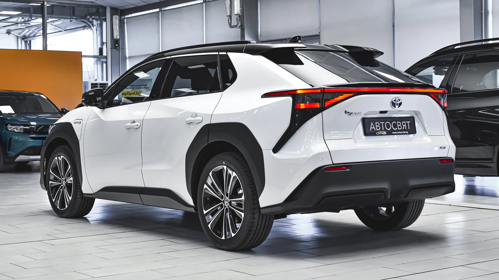 Toyota bZ4X Executive 4x4 71.4 kWh BEV - изображение 7