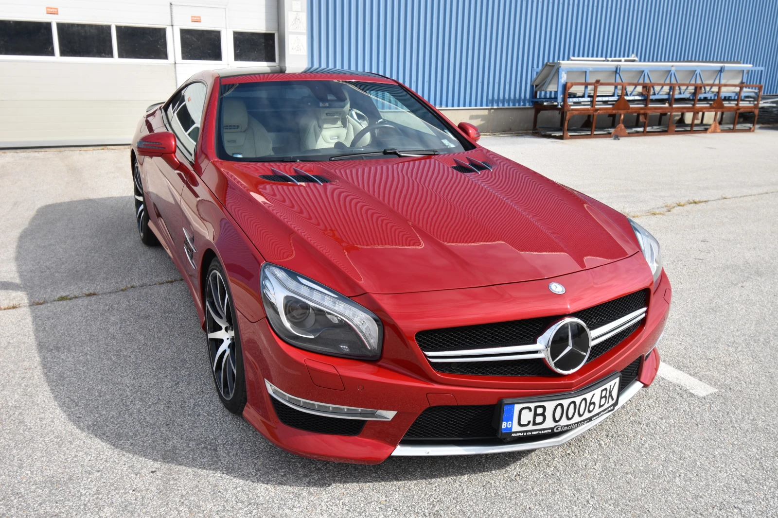 Mercedes-Benz SL 63 AMG Roadster - изображение 2