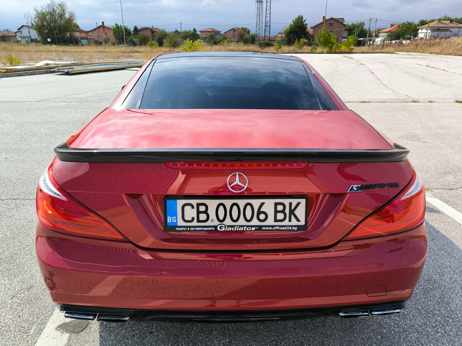 Mercedes-Benz SL 63 AMG Roadster - изображение 9