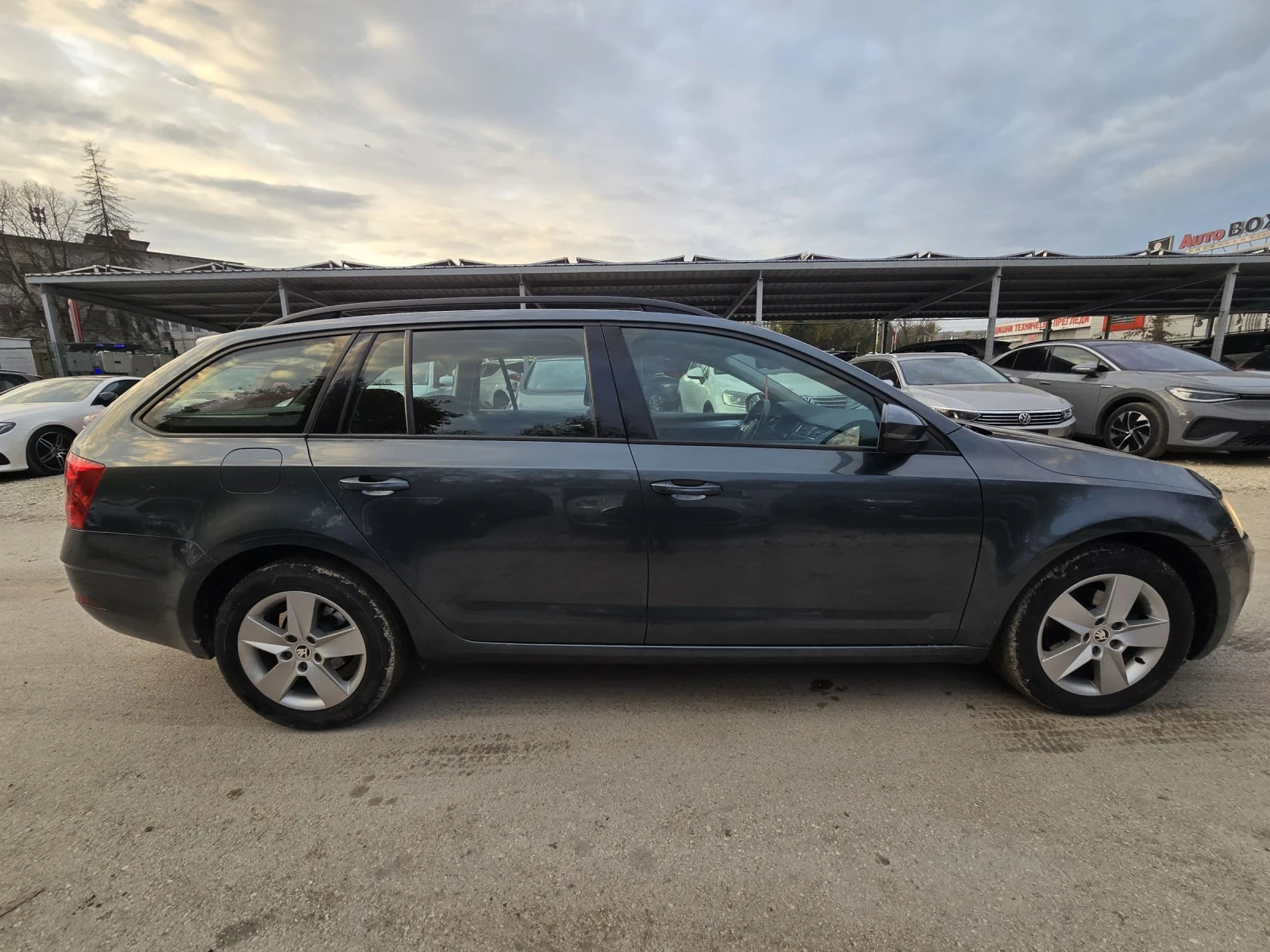 Skoda Octavia 1.6TDI 115к.с style - изображение 8