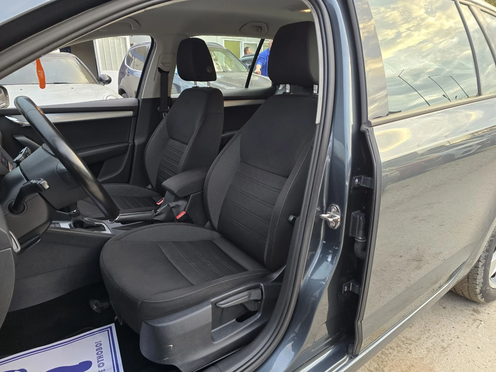 Skoda Octavia 1.6TDI 115к.с style - изображение 9