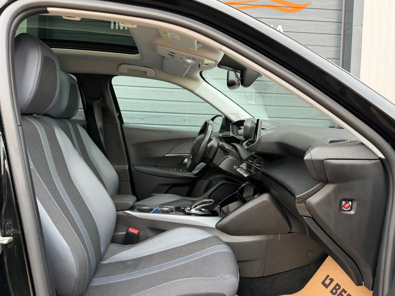 Peugeot 2008 e-2008 EV 2020 Allure 50 KwH  - изображение 9