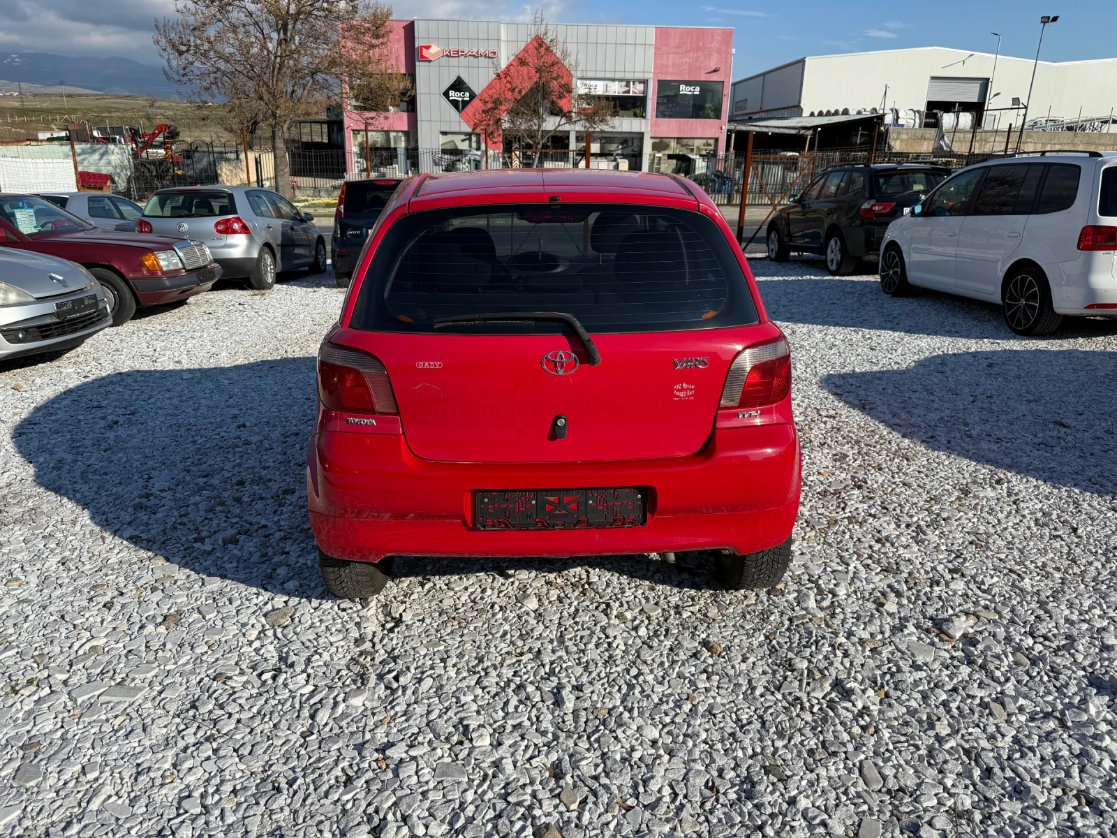 Toyota Yaris 1.0 70кс 4 цилиндъра - изображение 5