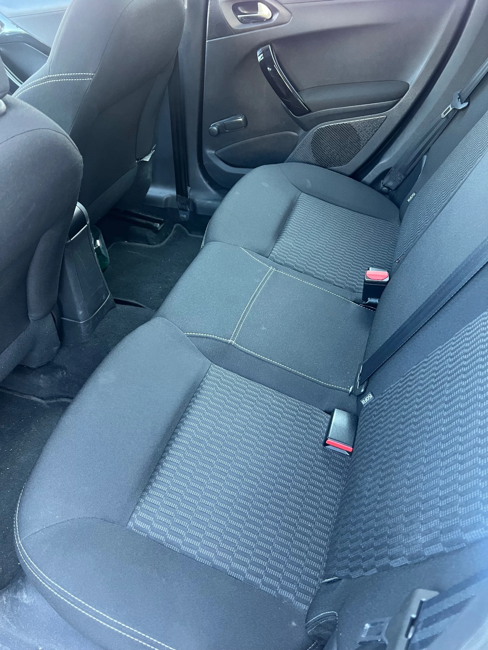 Peugeot 208 1.6 HDI FaceLift - изображение 9