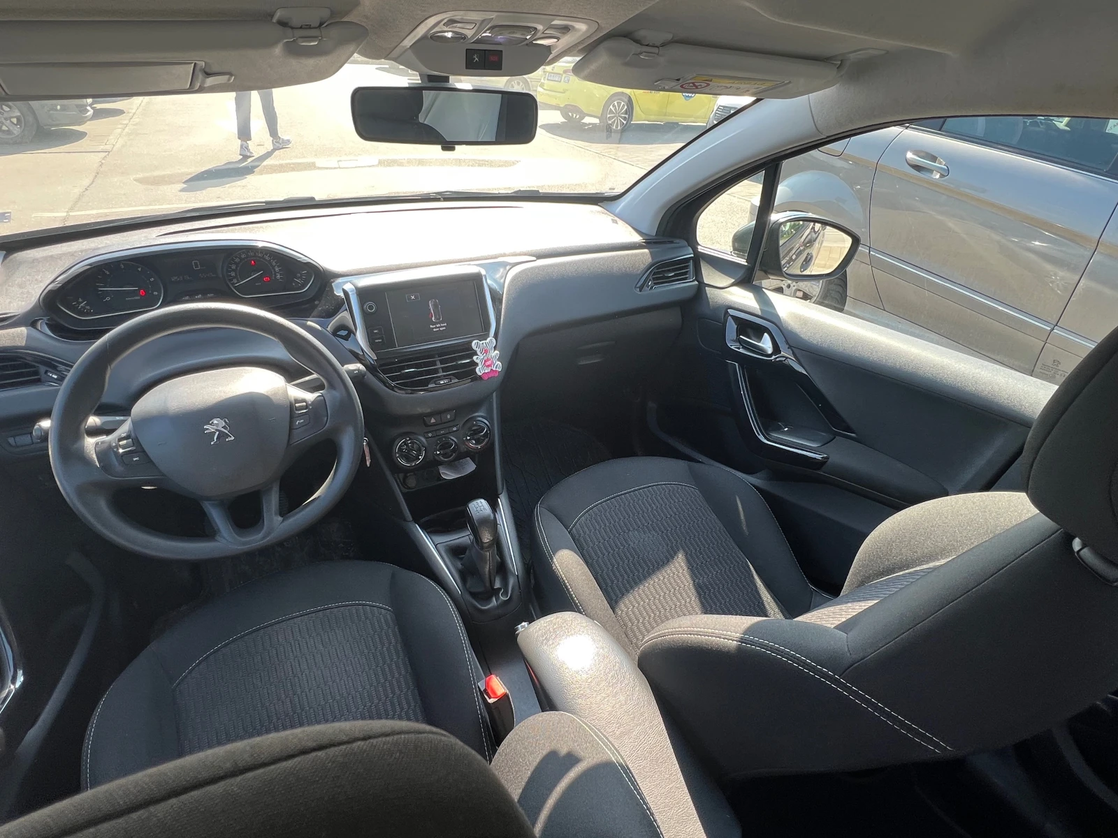 Peugeot 208 1.6 HDI FaceLift - изображение 6