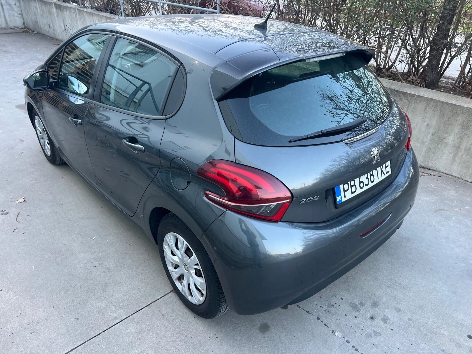 Peugeot 208 1.6 HDI FaceLift - изображение 4