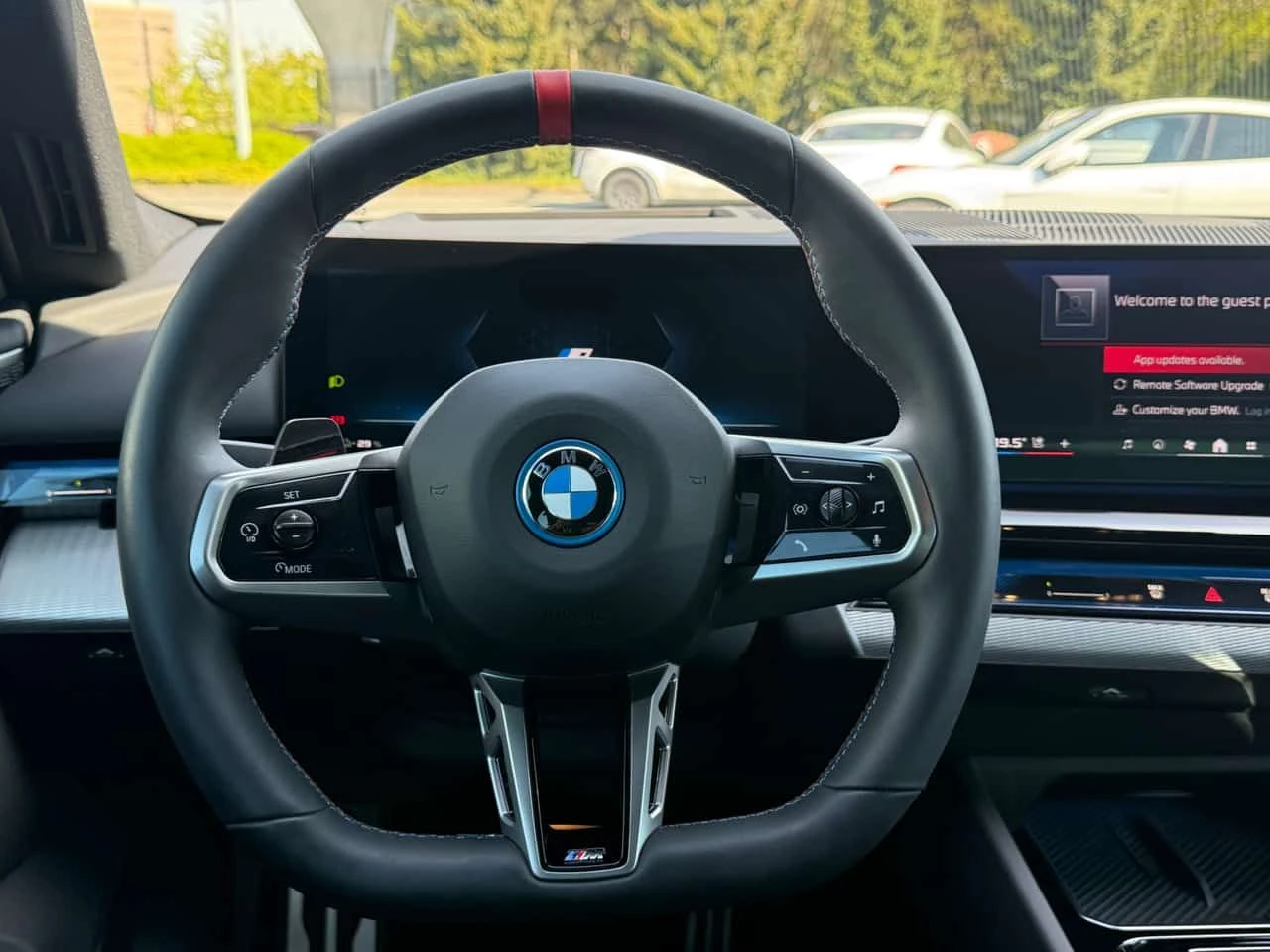 BMW i5 M60 xDrive| M PKG| SWAROWSKI| HUD| 360| , снимка 13 - Автомобили и джипове - 54387254