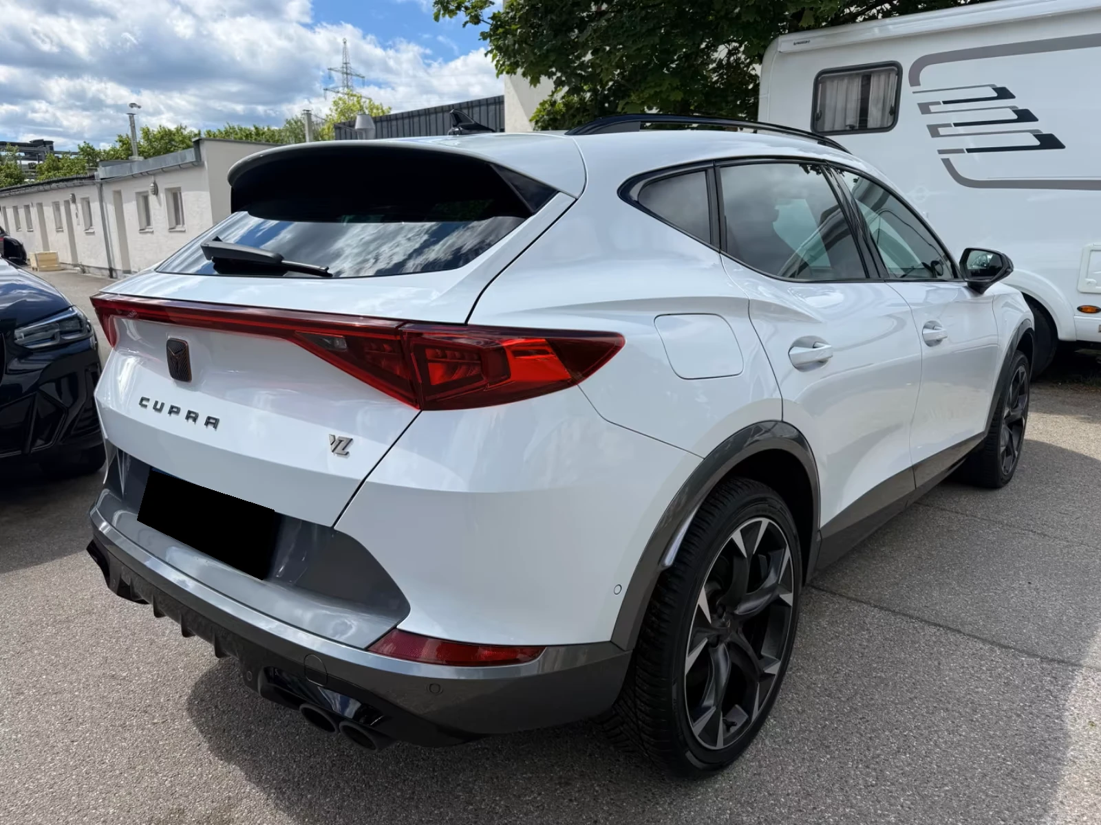 Cupra Formentor VZ* BEATS* MEMORY* DISTR* CAM* CARPLAY* , снимка 4 - Автомобили и джипове - 54548675