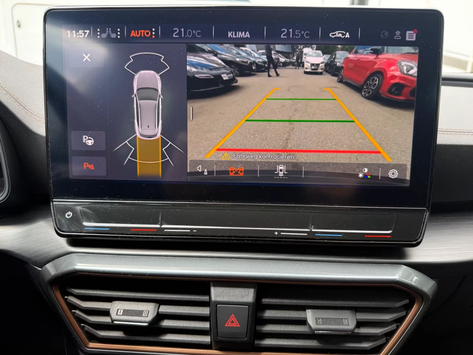 Cupra Formentor VZ* BEATS* MEMORY* DISTR* CAM* CARPLAY* , снимка 12 - Автомобили и джипове - 54548675