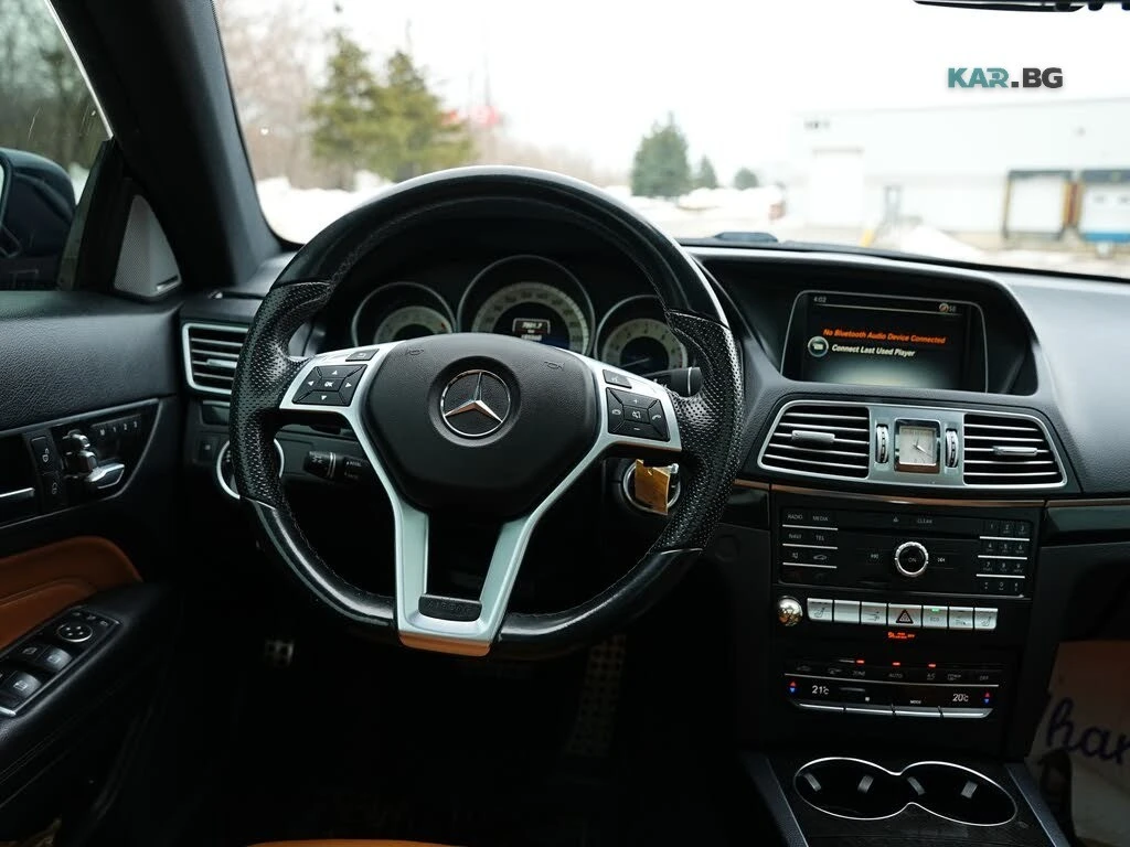 Mercedes-Benz E 400 4MATIC * AMG Sport * АвтоКредит* (ЦЕНА ДО БГ), снимка 12 - Автомобили и джипове - 54634493
