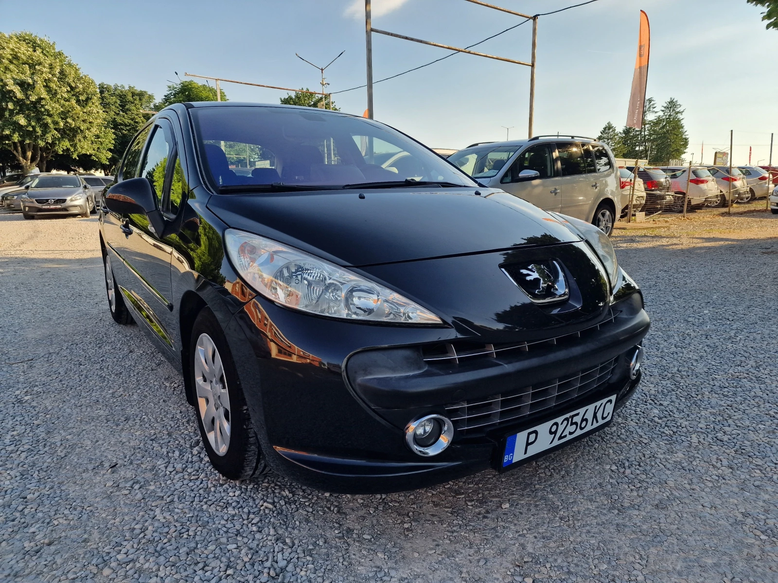 Peugeot 207 1.4i-95k.s-NAVI-KAMERA-EURO 4