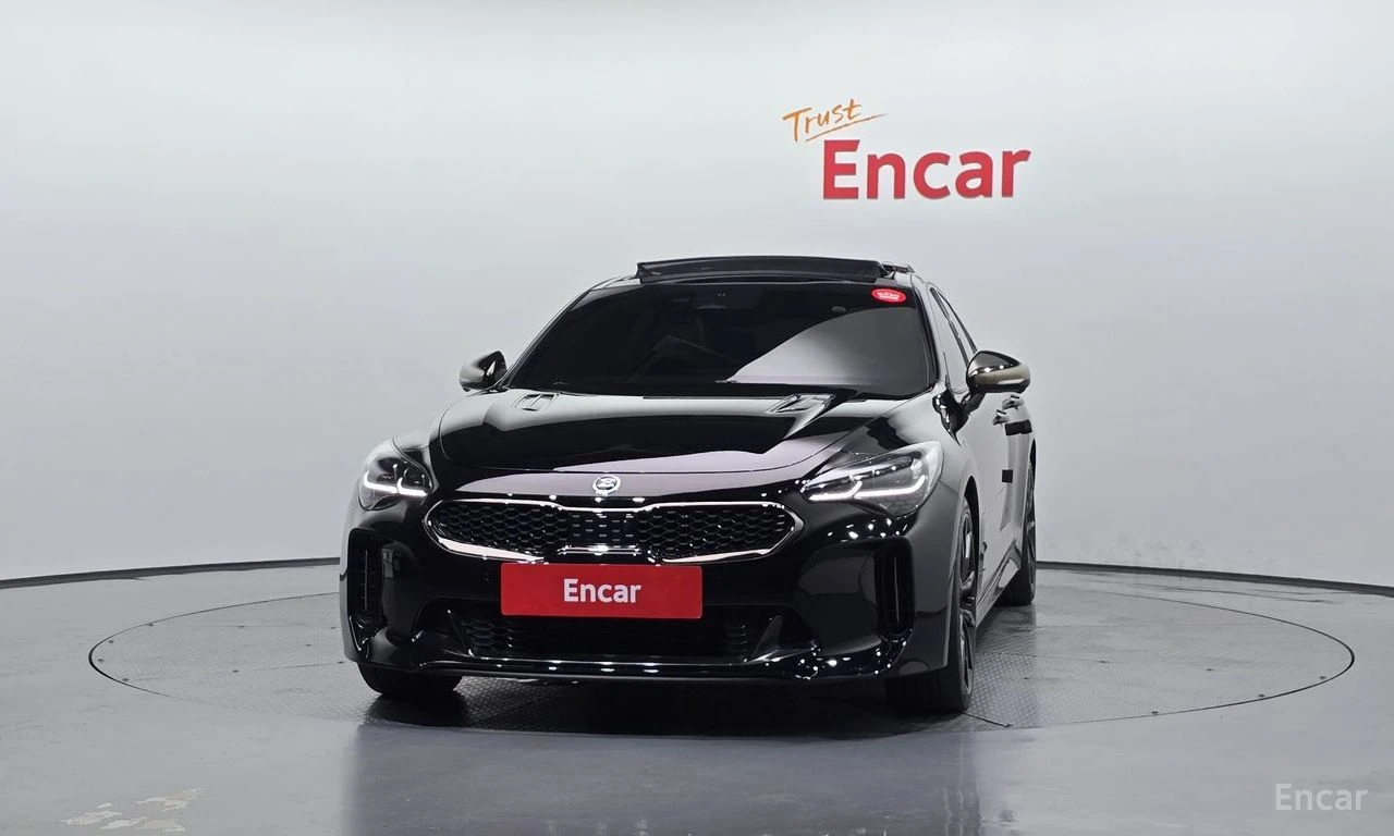 Kia Stinger 3.3 GT AWD* DISTRONIC* HARMAN KARDON* 360* ХЕДЪП* , снимка 2 - Автомобили и джипове - 55244759