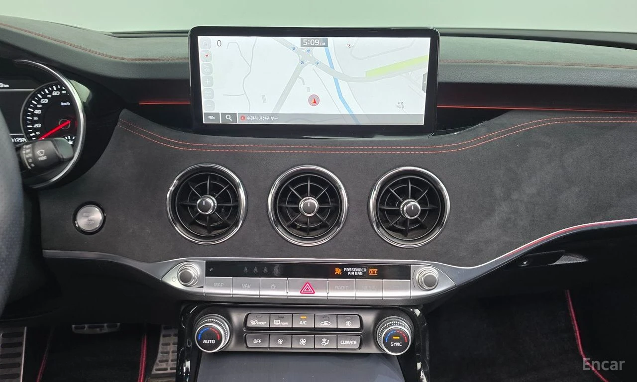 Kia Stinger 3.3 GT AWD* DISTRONIC* HARMAN KARDON* 360* ХЕДЪП* , снимка 12 - Автомобили и джипове - 55244759