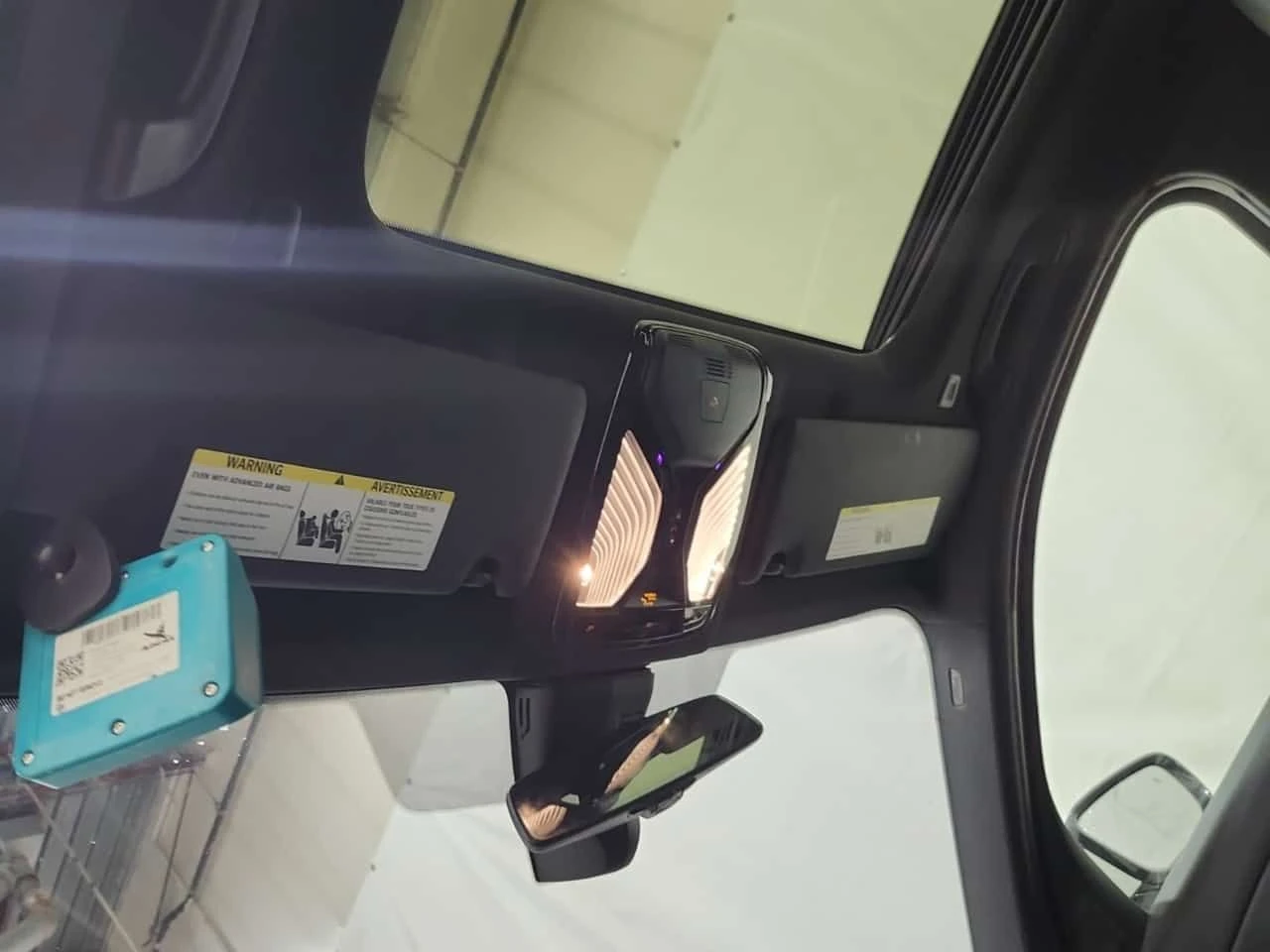 BMW 330 I XDRIVE| HUD| PANO| 360CAM| AMBIENT| , снимка 15 - Автомобили и джипове - 55445073