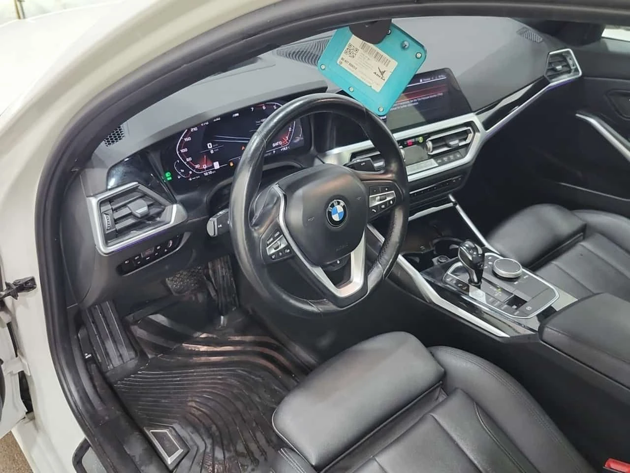 BMW 330 I XDRIVE| HUD| PANO| 360CAM| AMBIENT| , снимка 12 - Автомобили и джипове - 55445073