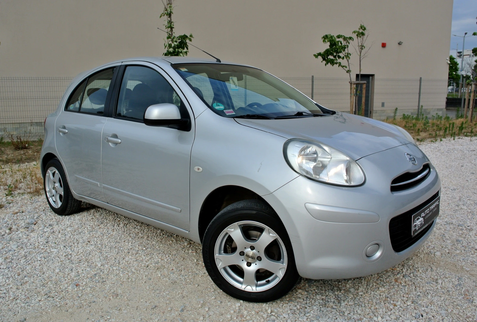 Nissan Micra 1.2* КЛИМАТРОНИК* ЕВРО5В* АВТОПИЛОТ* , снимка 2 - Автомобили и джипове - 55495285