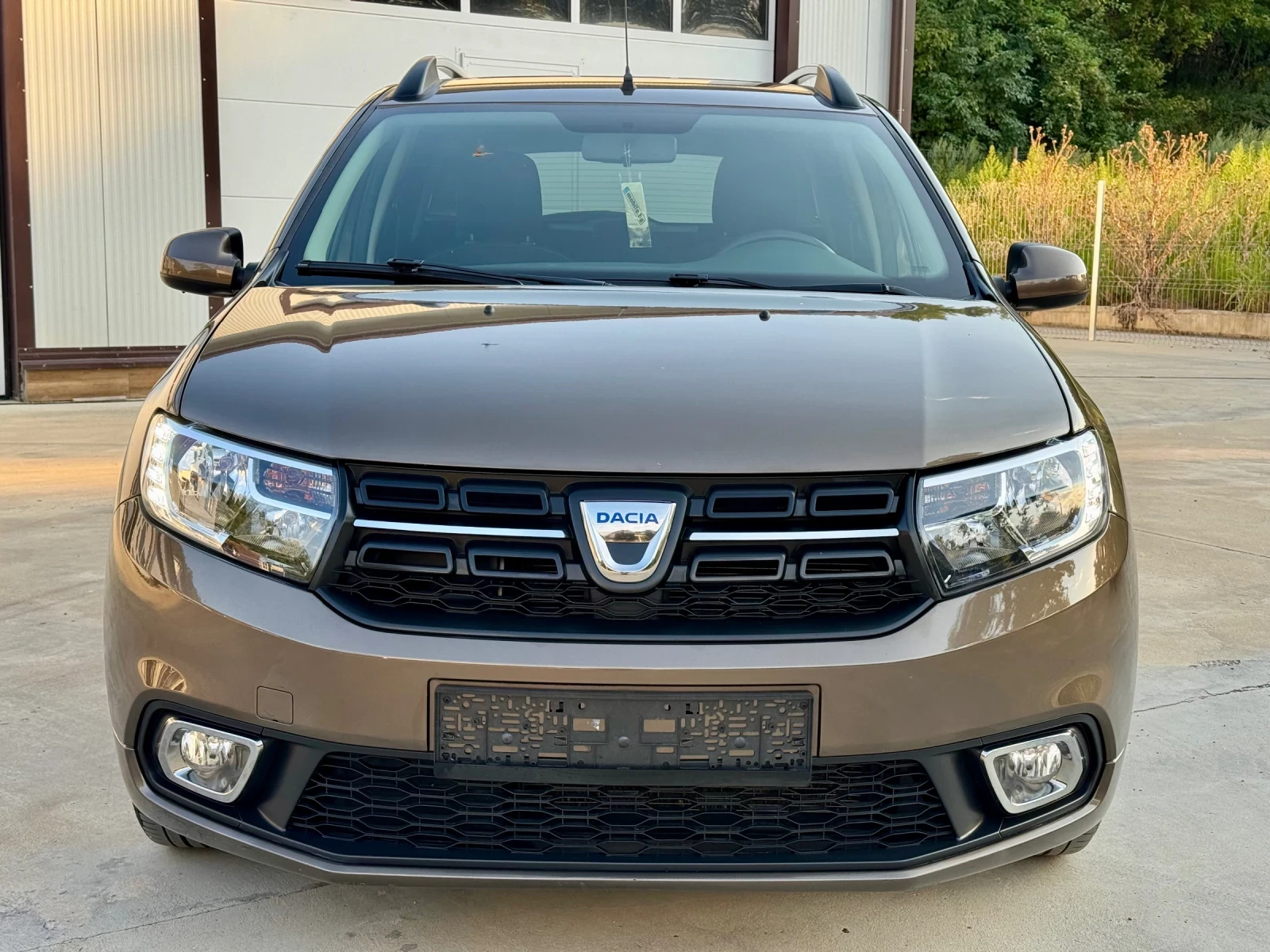 Dacia Logan * FACE* 2019* KLiMA* BENZIN* EVRO-6c* , снимка 2 - Автомобили и джипове - 55545919