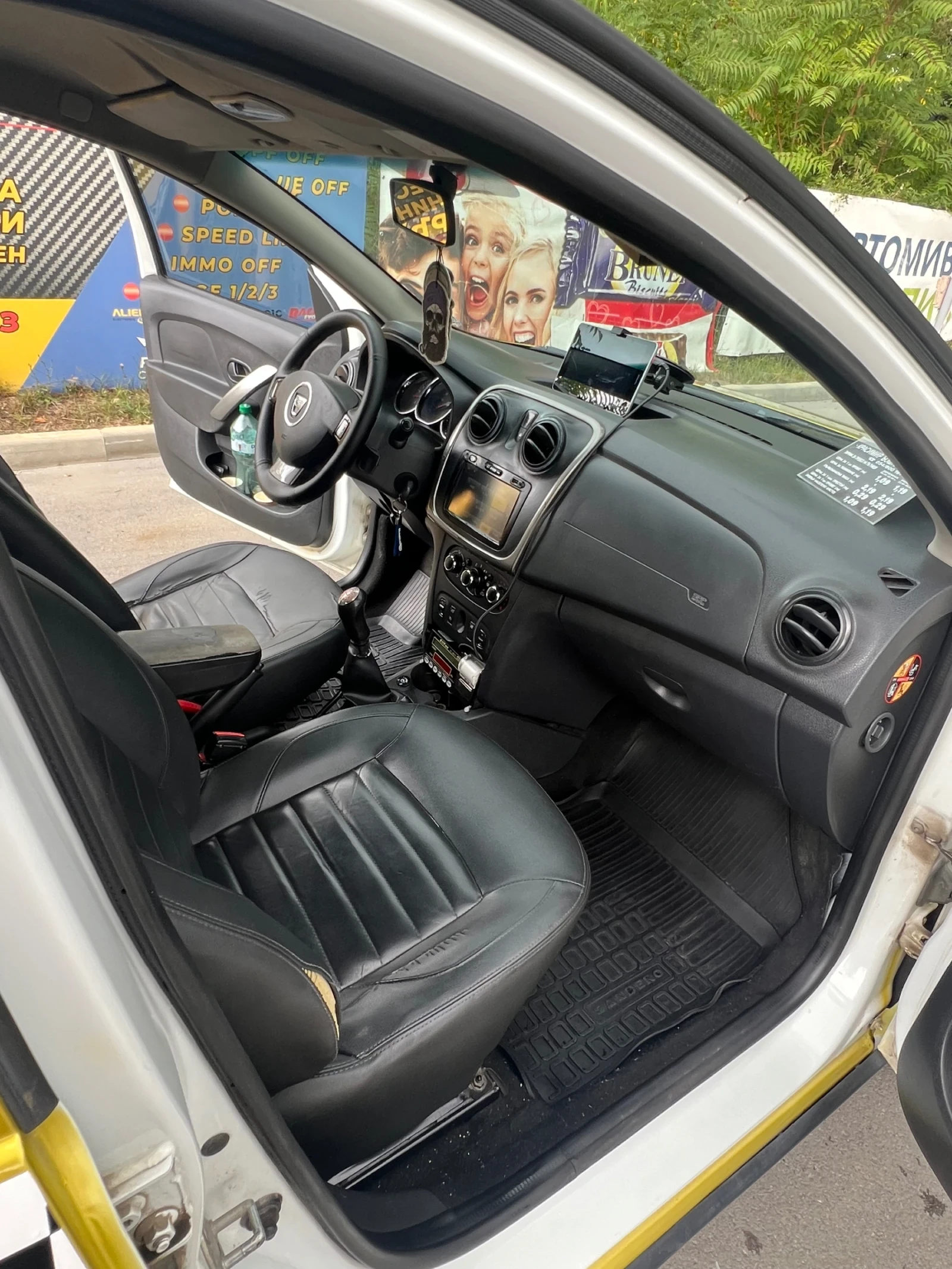Dacia Sandero 0.9 TCe* 90hp* КОЖА* Stepway , снимка 9 - Автомобили и джипове - 55751416