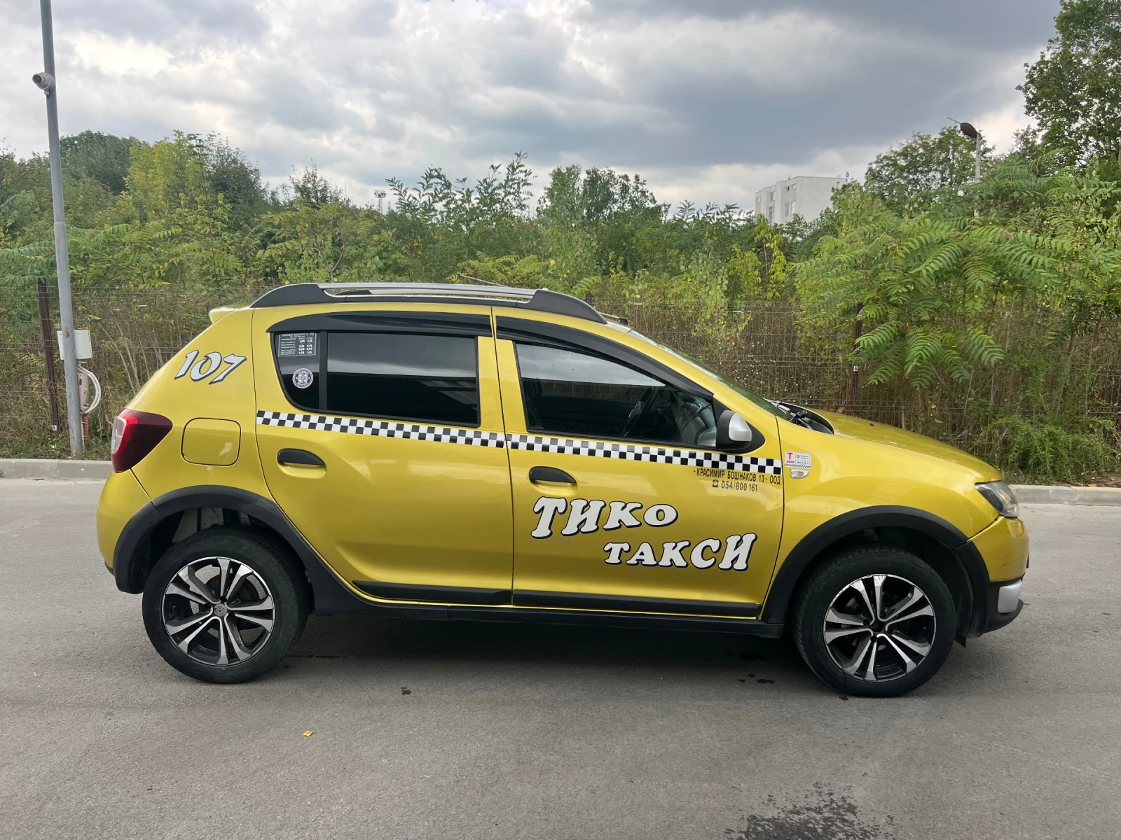 Dacia Sandero 0.9 TCe* 90hp* КОЖА* Stepway , снимка 4 - Автомобили и джипове - 55751416