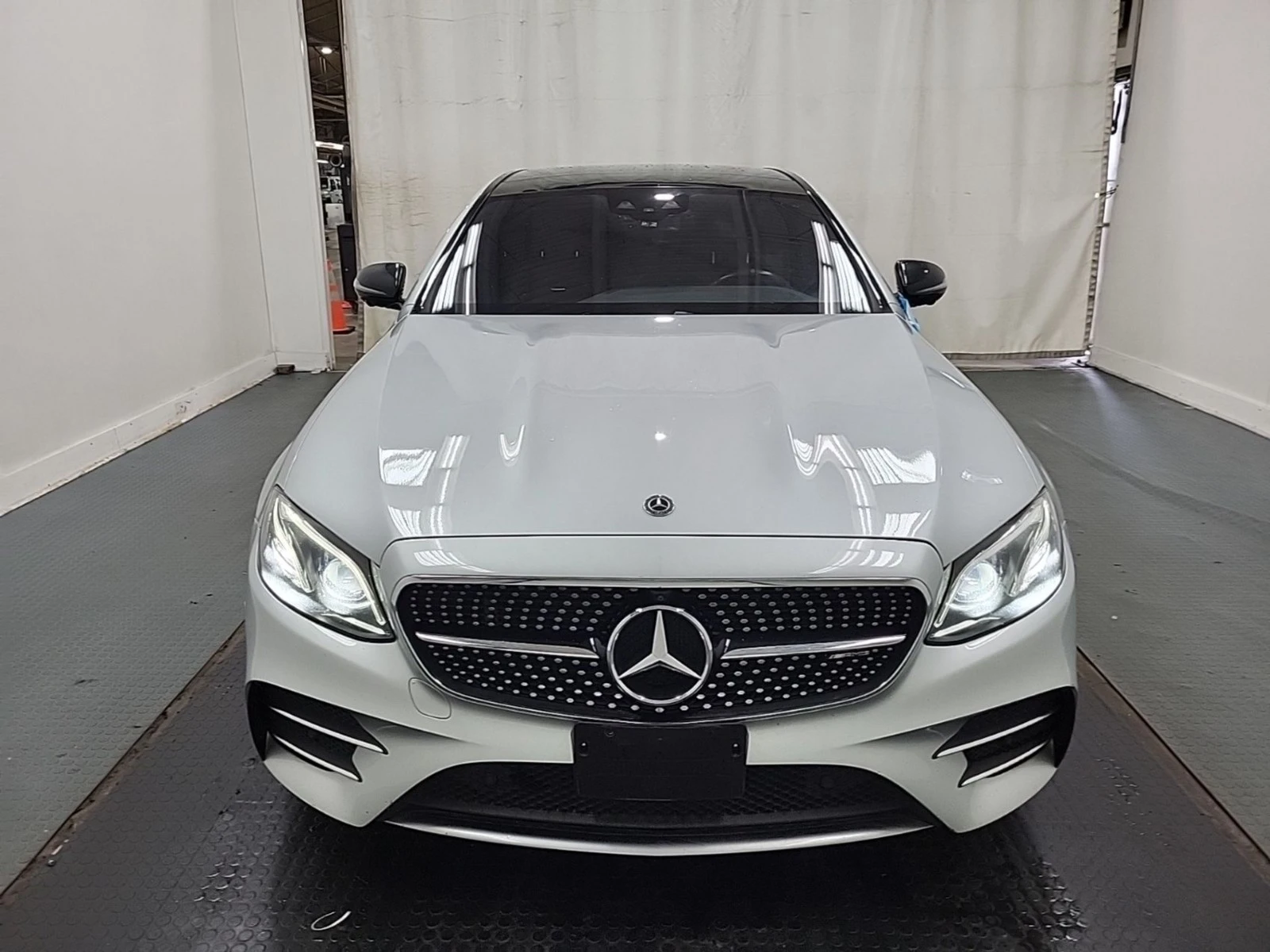 Mercedes-Benz E 53 AMG Burmester* MULTIBEAM LED, снимка 2 - Автомобили и джипове - 56138965
