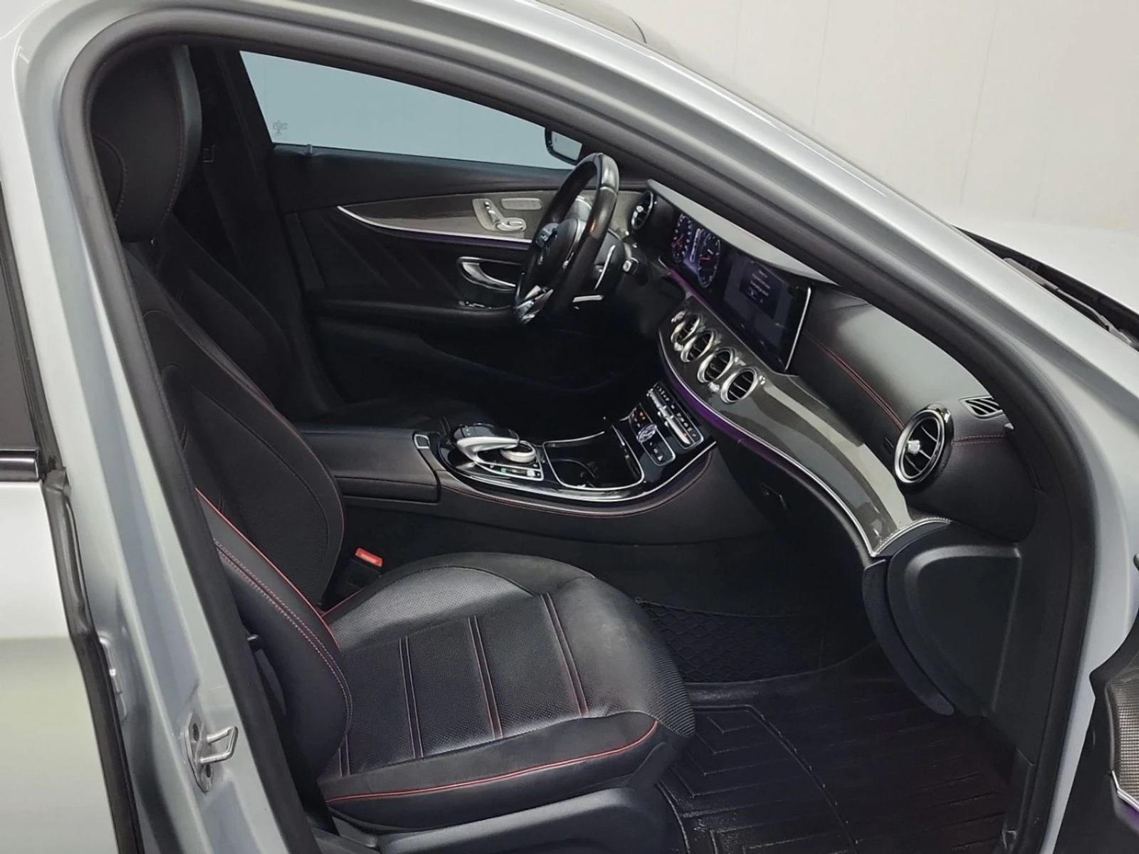 Mercedes-Benz E 53 AMG Burmester* MULTIBEAM LED, снимка 9 - Автомобили и джипове - 56138965