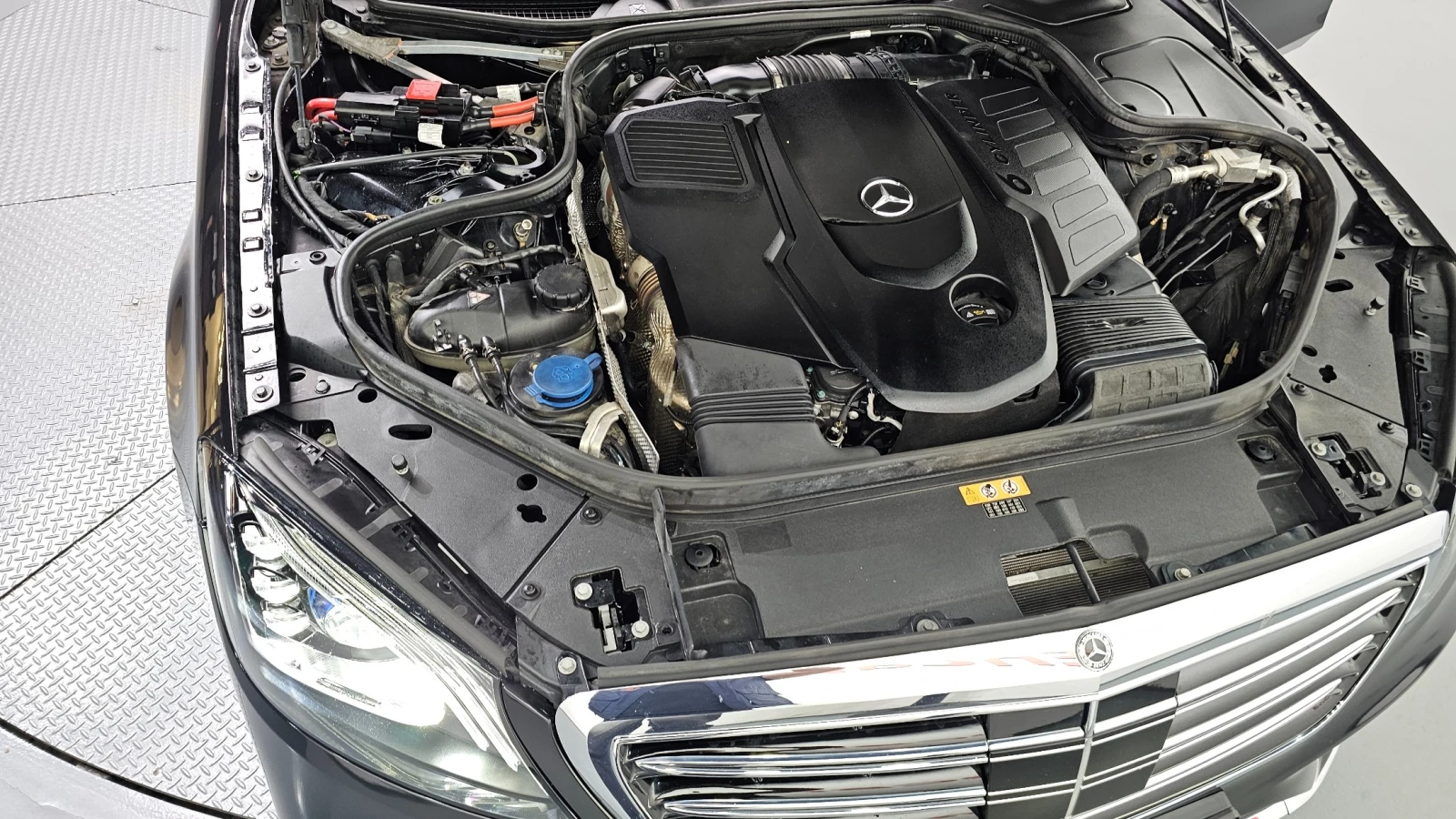 Mercedes-Benz S 350 4Matic AMG Line, снимка 5 - Автомобили и джипове - 56309372