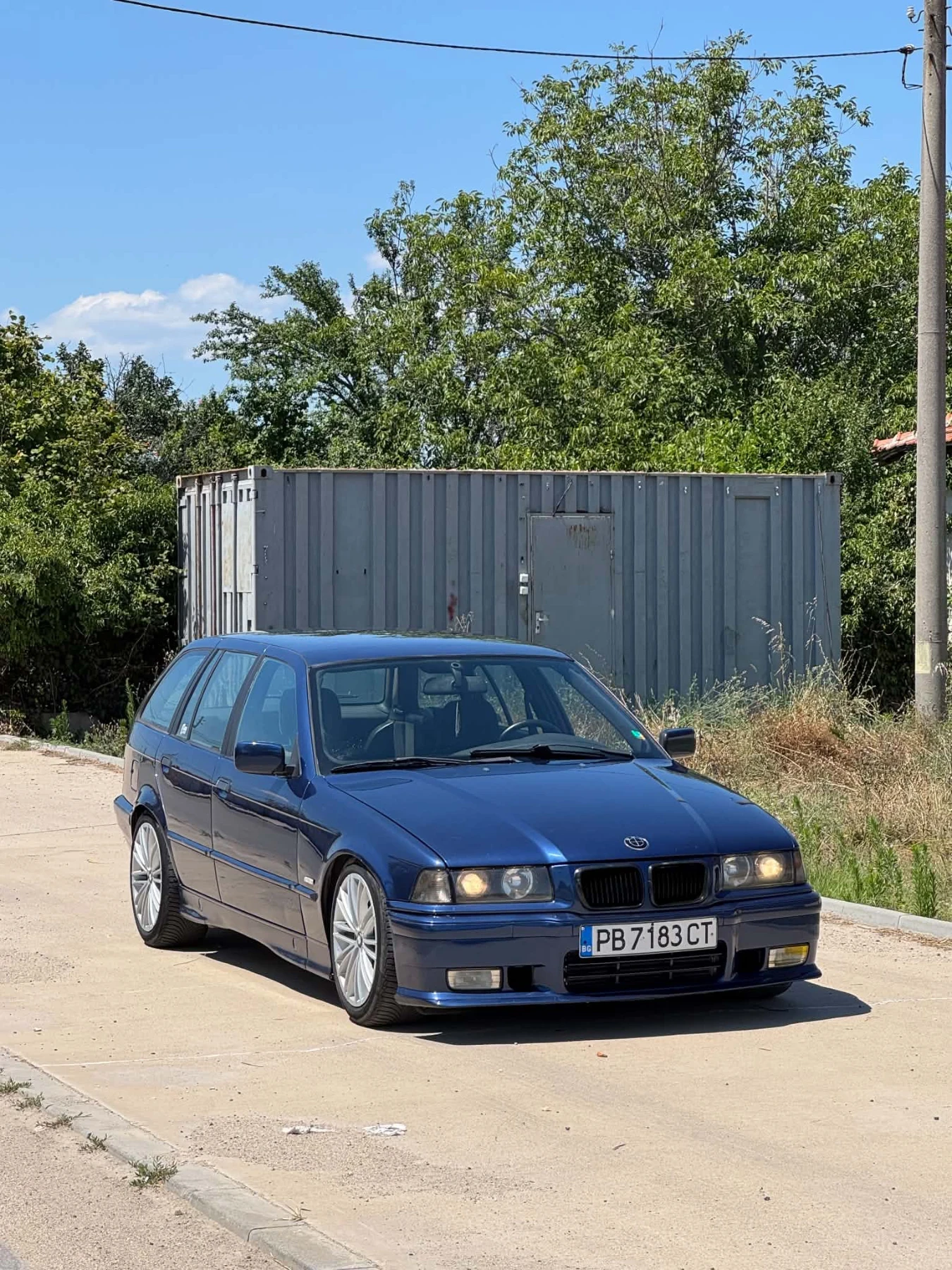 BMW 318, снимка 3 - Автомобили и джипове - 56529786