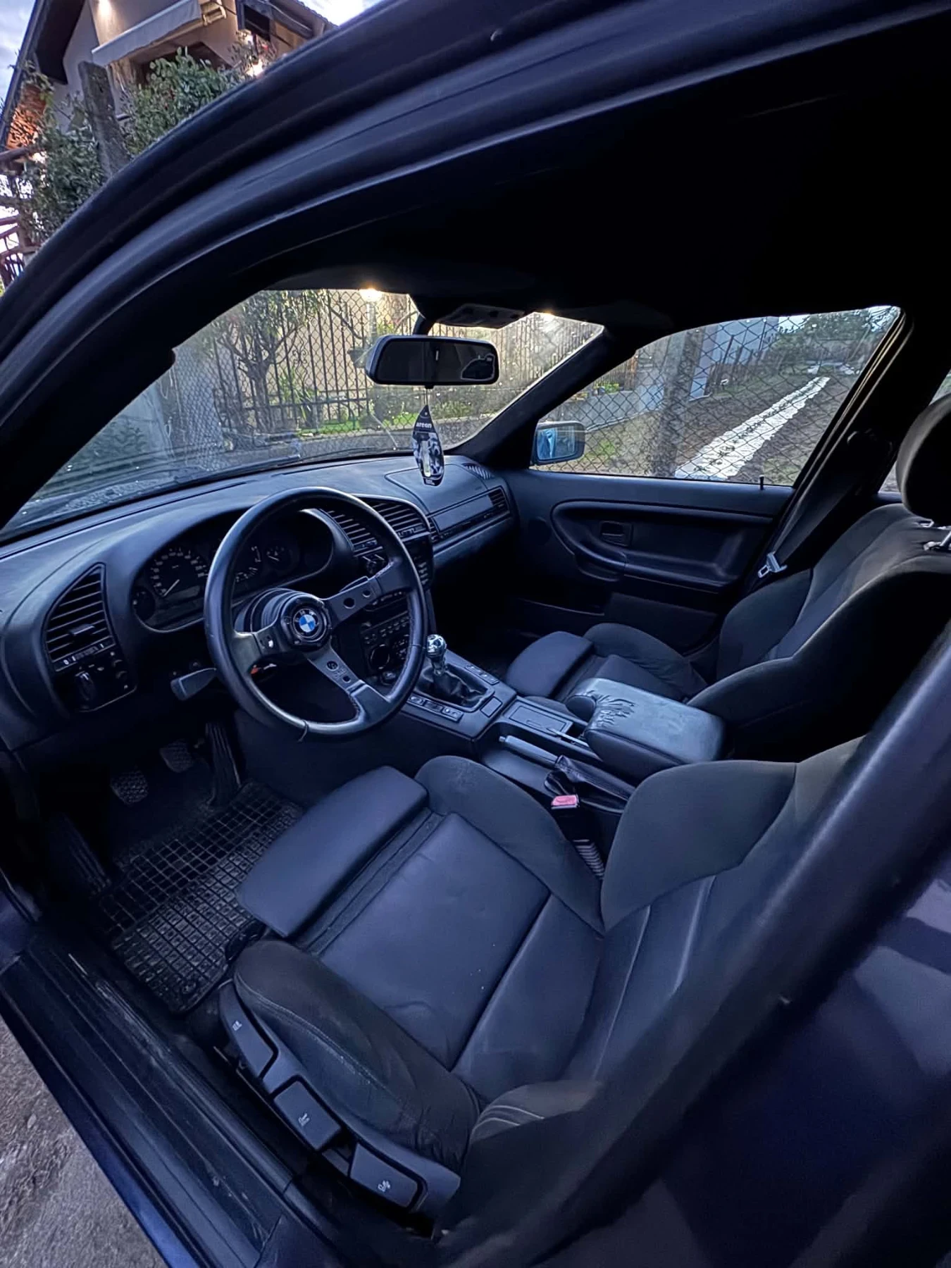BMW 318, снимка 5 - Автомобили и джипове - 56529786
