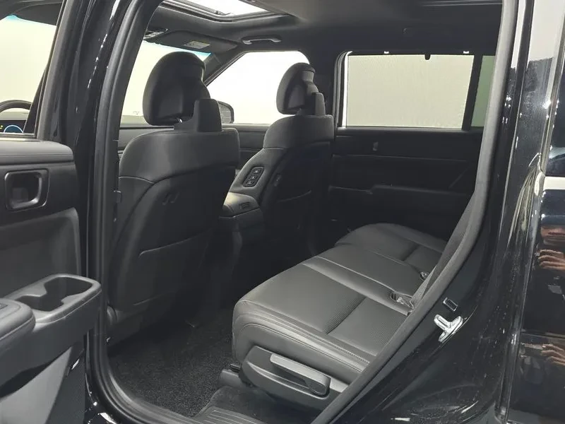 Hyundai Santa fe Gasoline 2.5T 4Wd Calligraphy, снимка 10 - Автомобили и джипове - 55738633