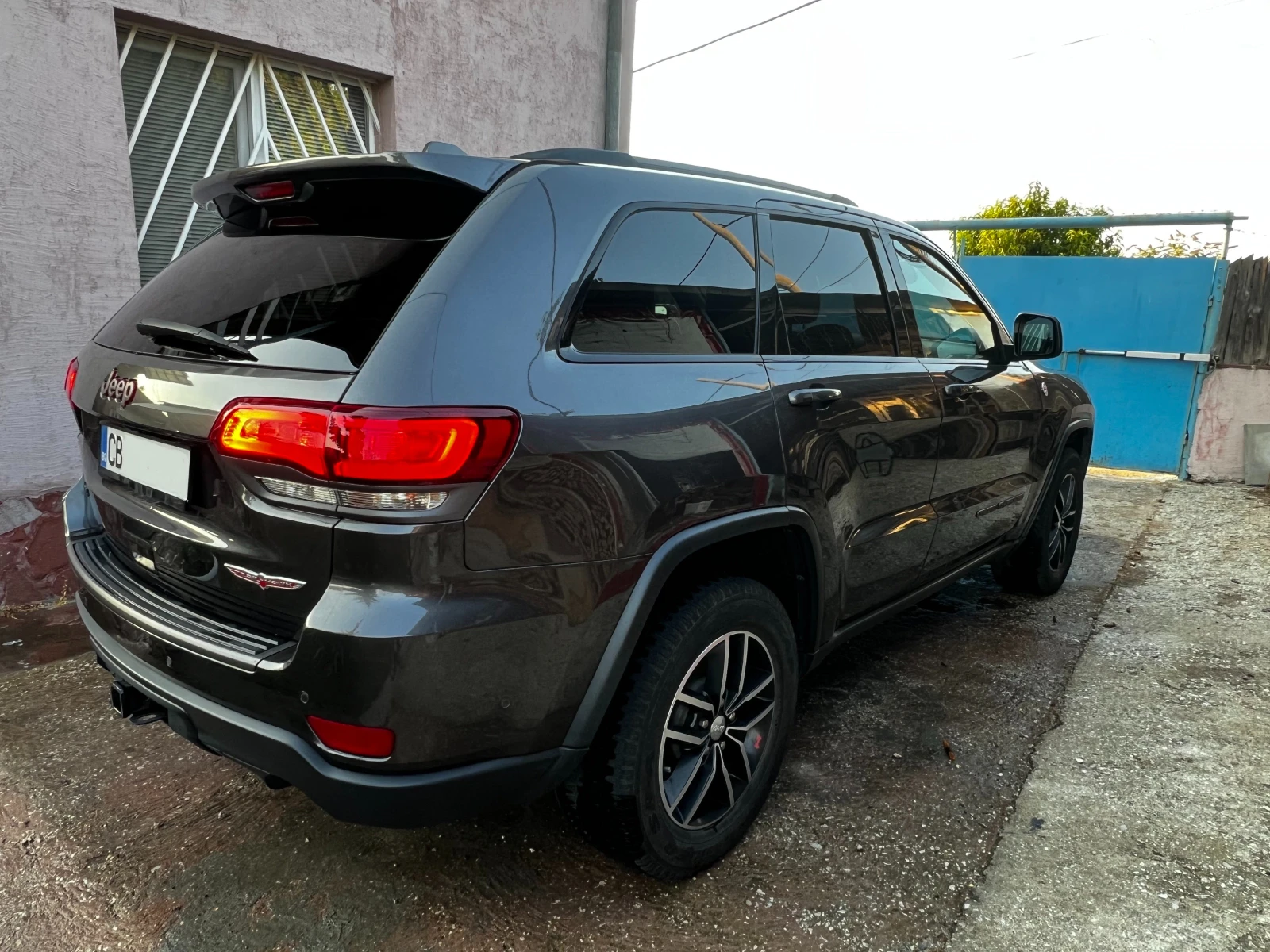 Jeep Grand cherokee Trail Hawk 5.7 - изображение 4