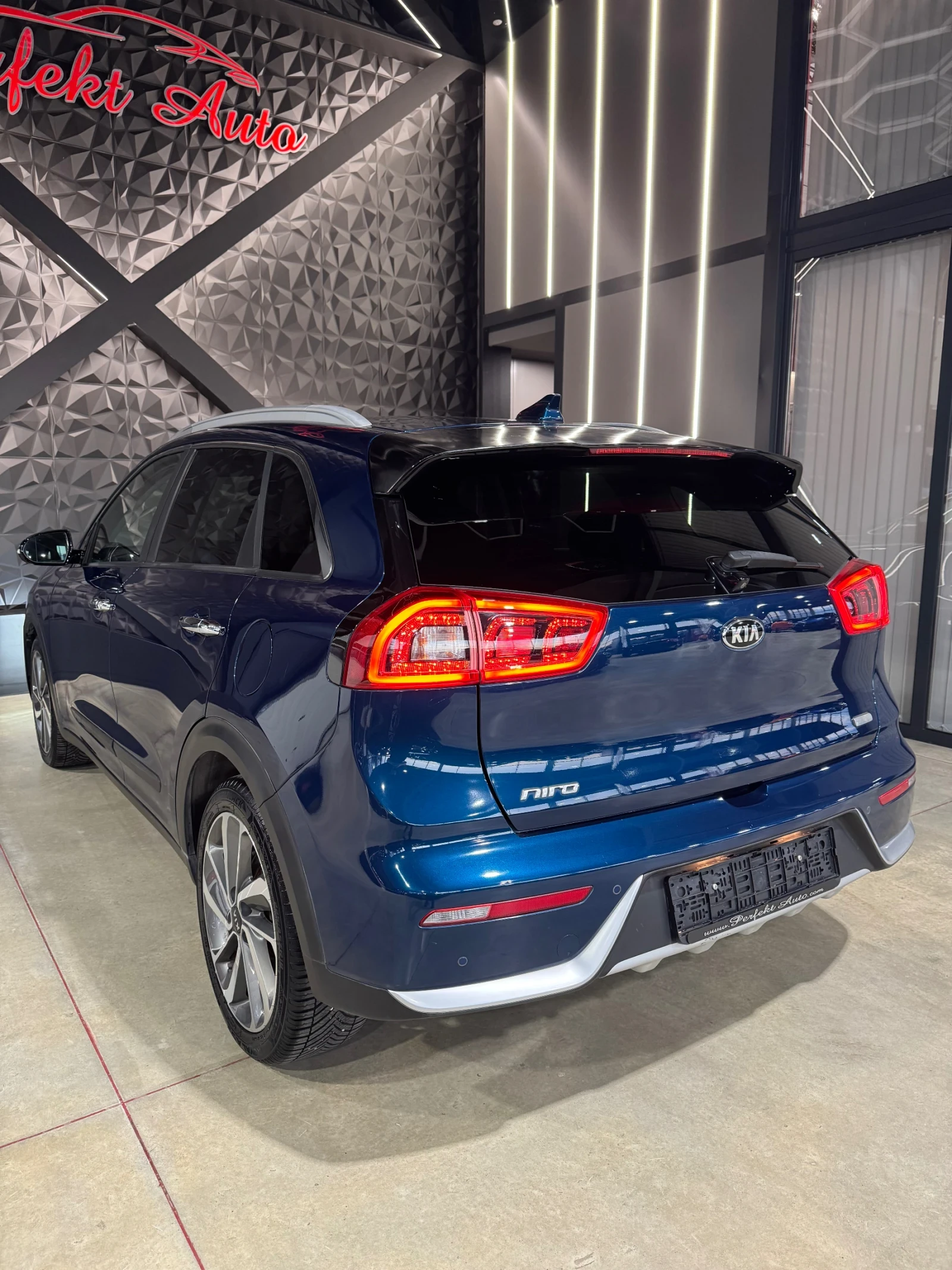 Kia Niro 1.6 ECO HYBRID * Камера *  - изображение 3