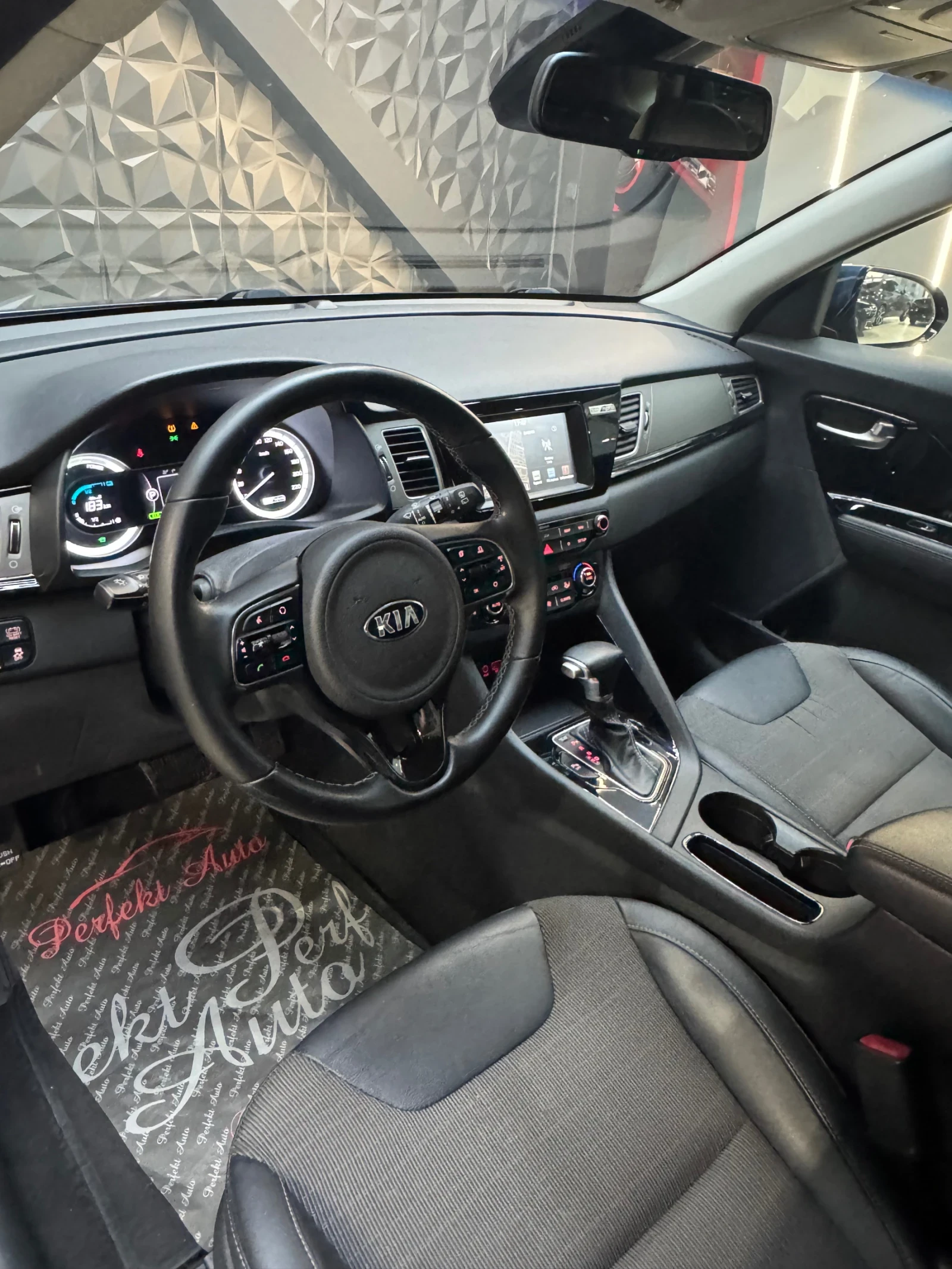 Kia Niro 1.6 ECO HYBRID * Камера *  - изображение 6