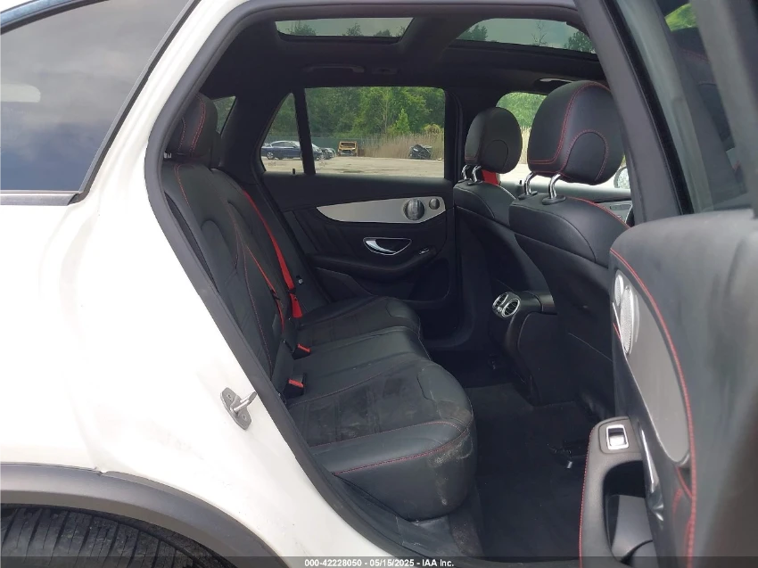 Mercedes-Benz GLC 43 AMG AMG/4Matic/Подгрев/360 - изображение 10