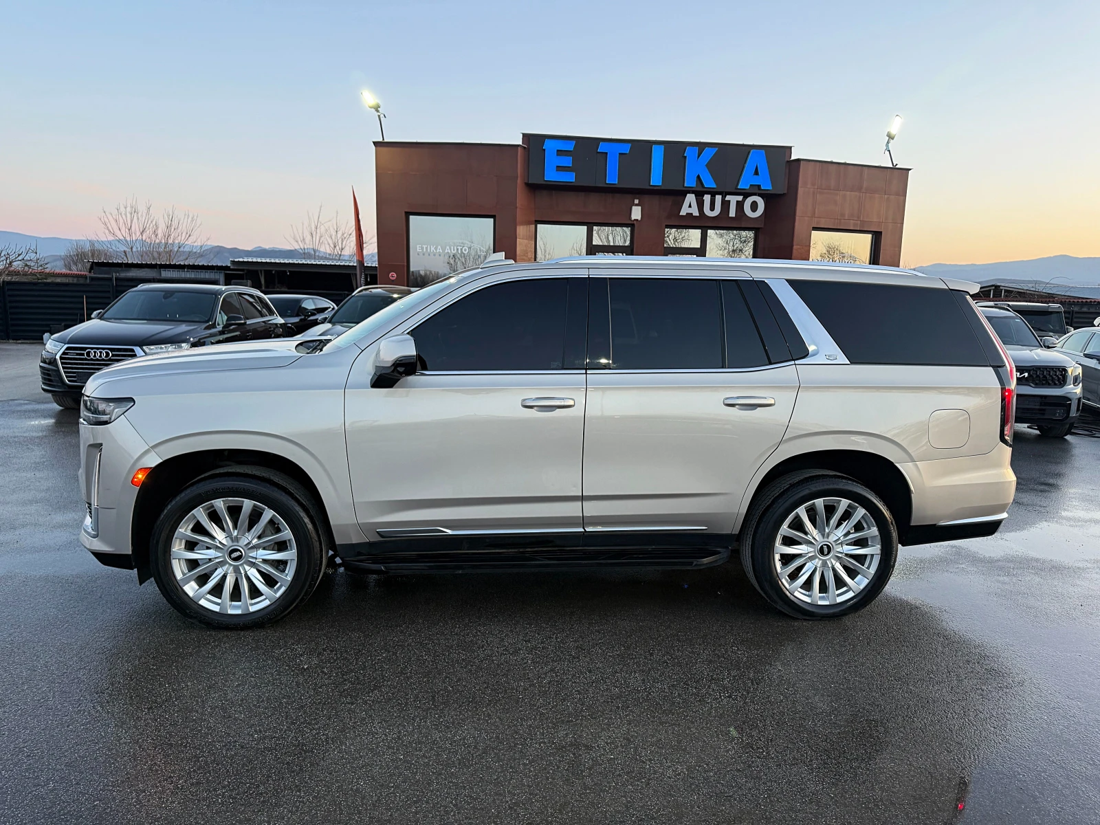 Cadillac Escalade 6.2V8 SPORT-3D-HEAD UP-7Mesta-LED-BIXENON-FULL !, снимка 5 - Автомобили и джипове - 53809437