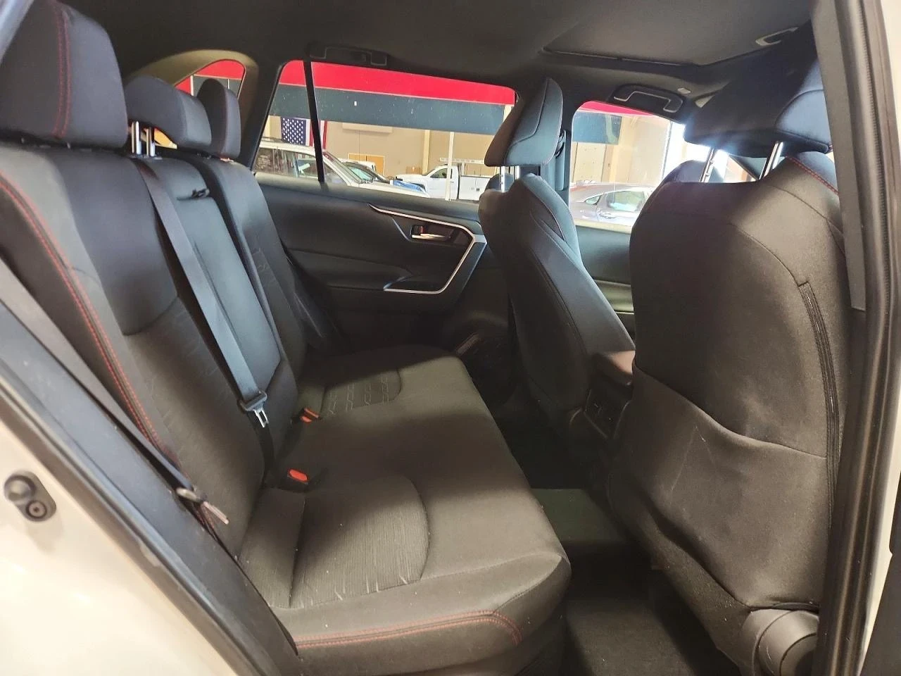 Toyota Rav4 PLUG-IN HYBRID | ЦЕНА ДО БЪЛГАРИЯ | , снимка 10 - Автомобили и джипове - 54015109