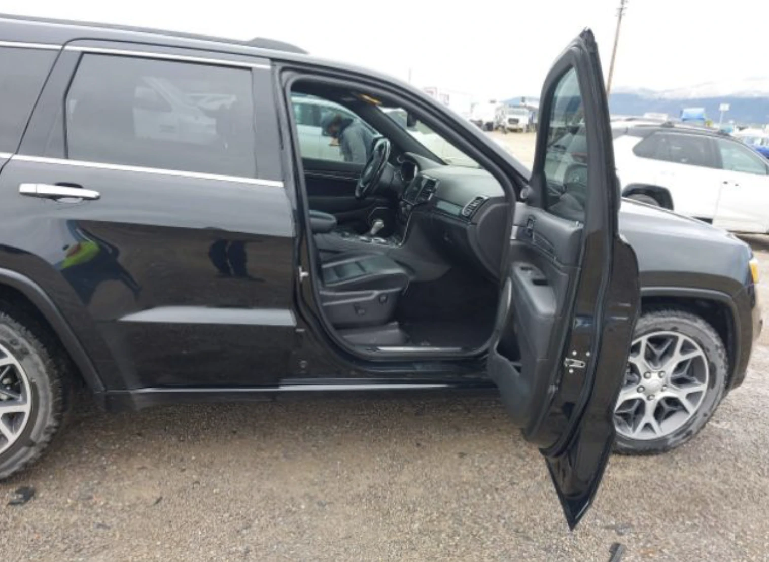 Jeep Grand cherokee OVERLAND* 5.7 HEMI* 4x4, снимка 5 - Автомобили и джипове - 54039656