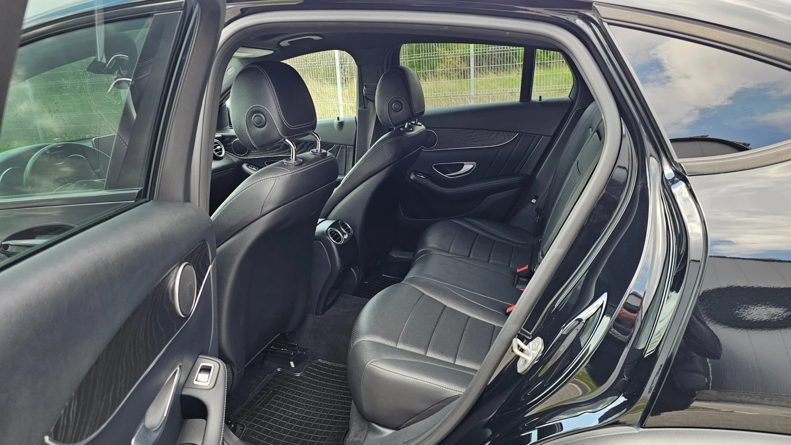 Mercedes-Benz GLC 350 AMG-LINE, снимка 10 - Автомобили и джипове - 54234722